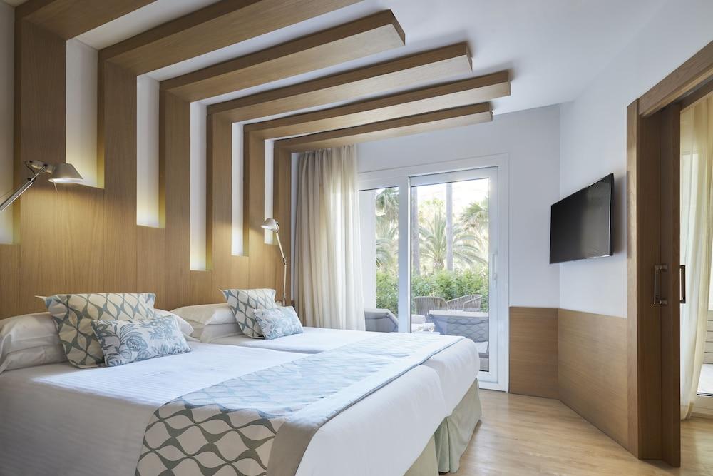 Готель Pure Salt Garonda - Adults Only Плайя-де-Пальма Екстер'єр фото A room at the hotel