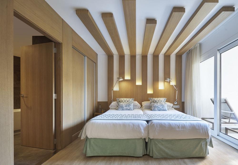 Готель Pure Salt Garonda - Adults Only Плайя-де-Пальма Екстер'єр фото A room at the hotel