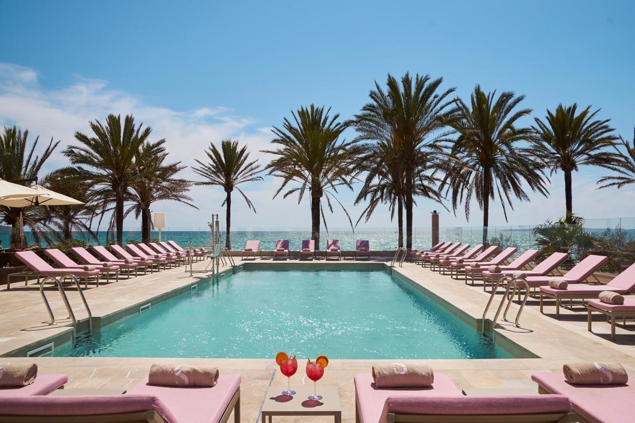 Готель Pure Salt Garonda - Adults Only Плайя-де-Пальма Екстер'єр фото The pool at the W Hotel in Barcelona