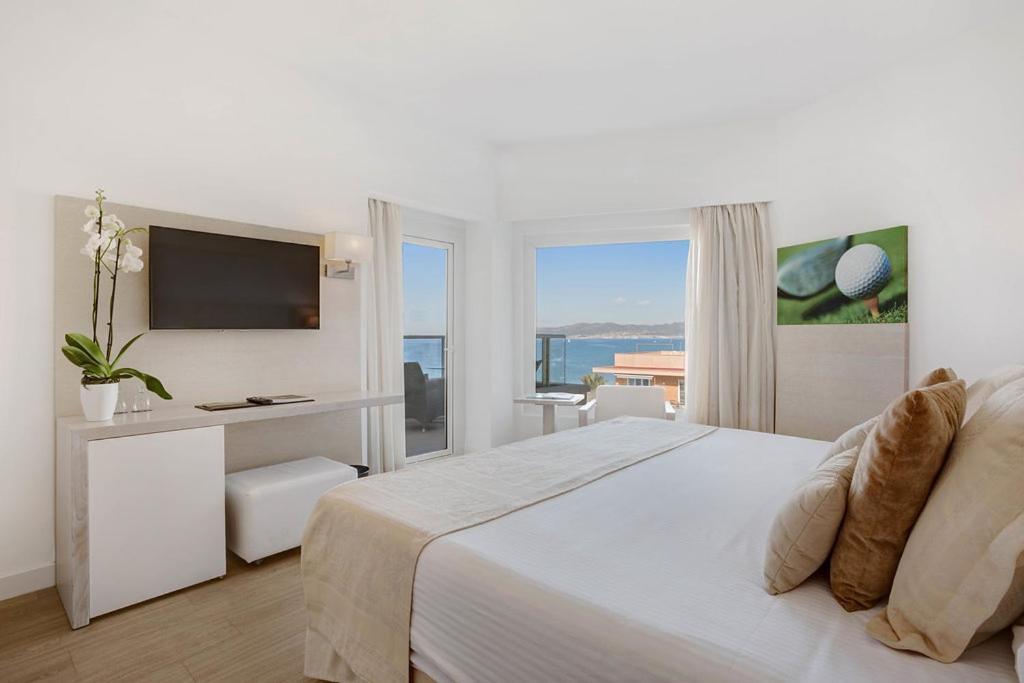 Готель Pure Salt Garonda - Adults Only Плайя-де-Пальма Екстер'єр фото A bedroom at the Hotel